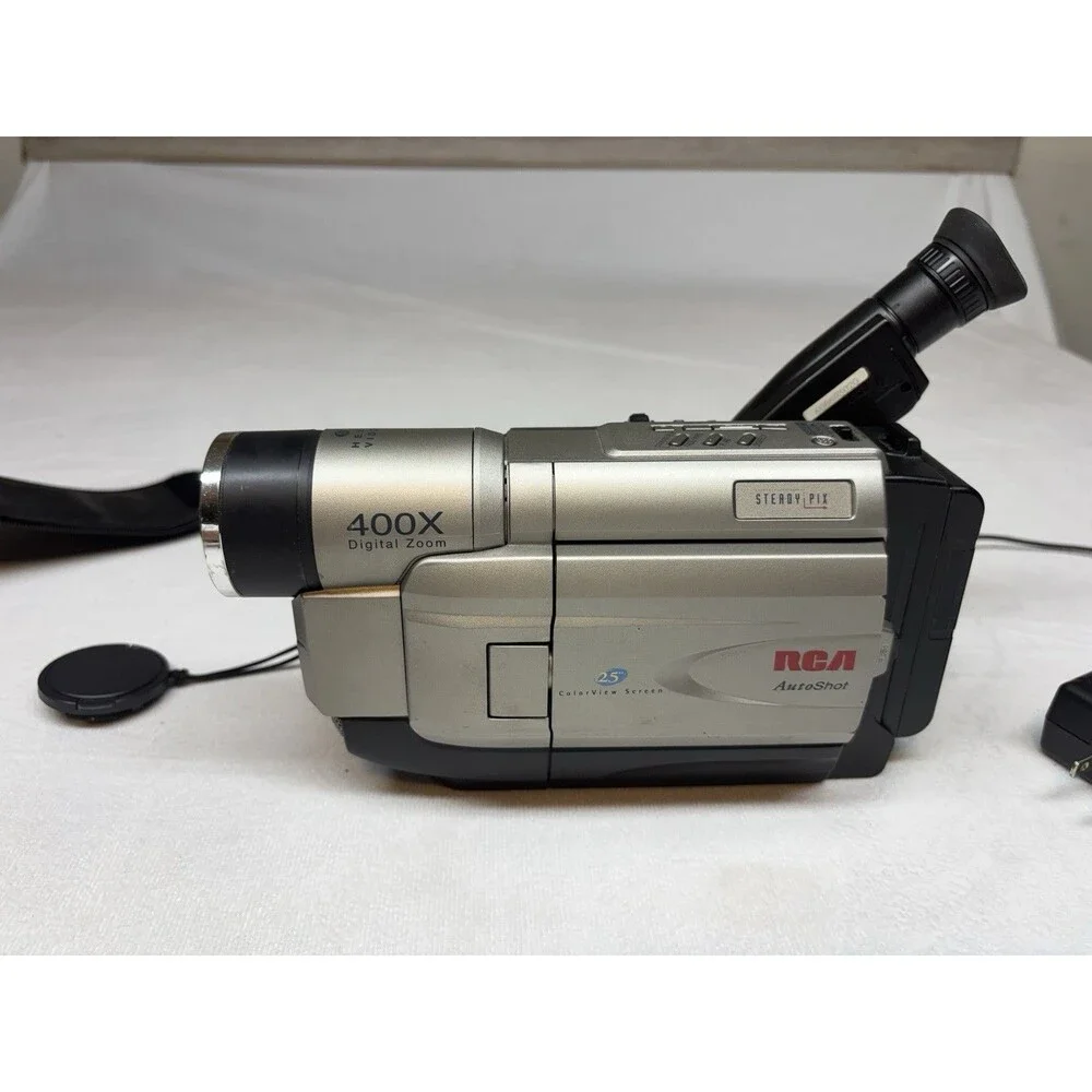 RCA AutoShot CC6364 VHS-C Camcorder Camera 400X Digital Zoom Case & Plug Charger